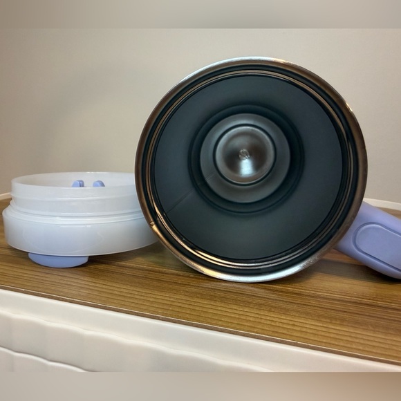 Stanley Quencher 40 oz Tumbler w/ Handle - Blue Peony Swirl - Picture 7 of 7